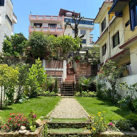 Birds Nest Hostel Катманду Екстериор снимка