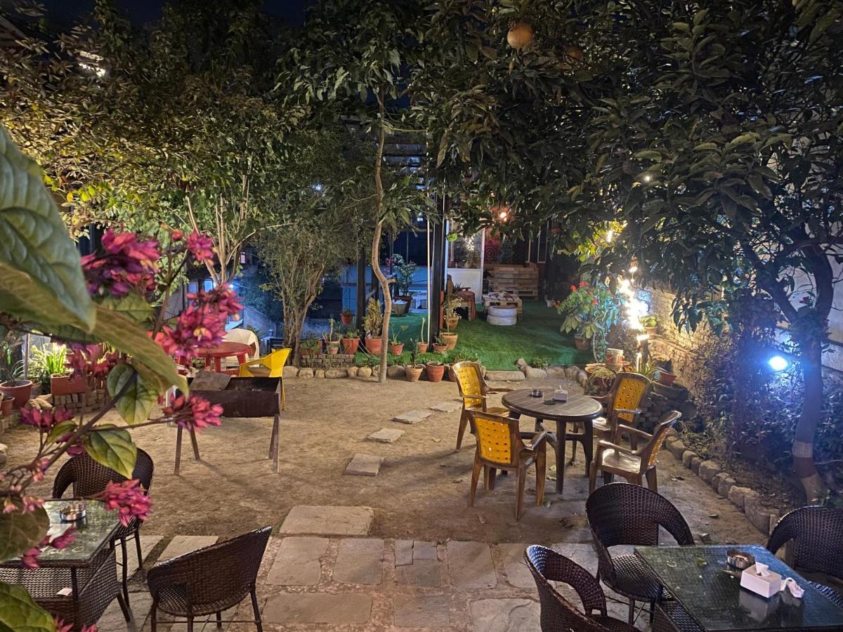 Birds Nest Hostel Катманду Екстериор снимка