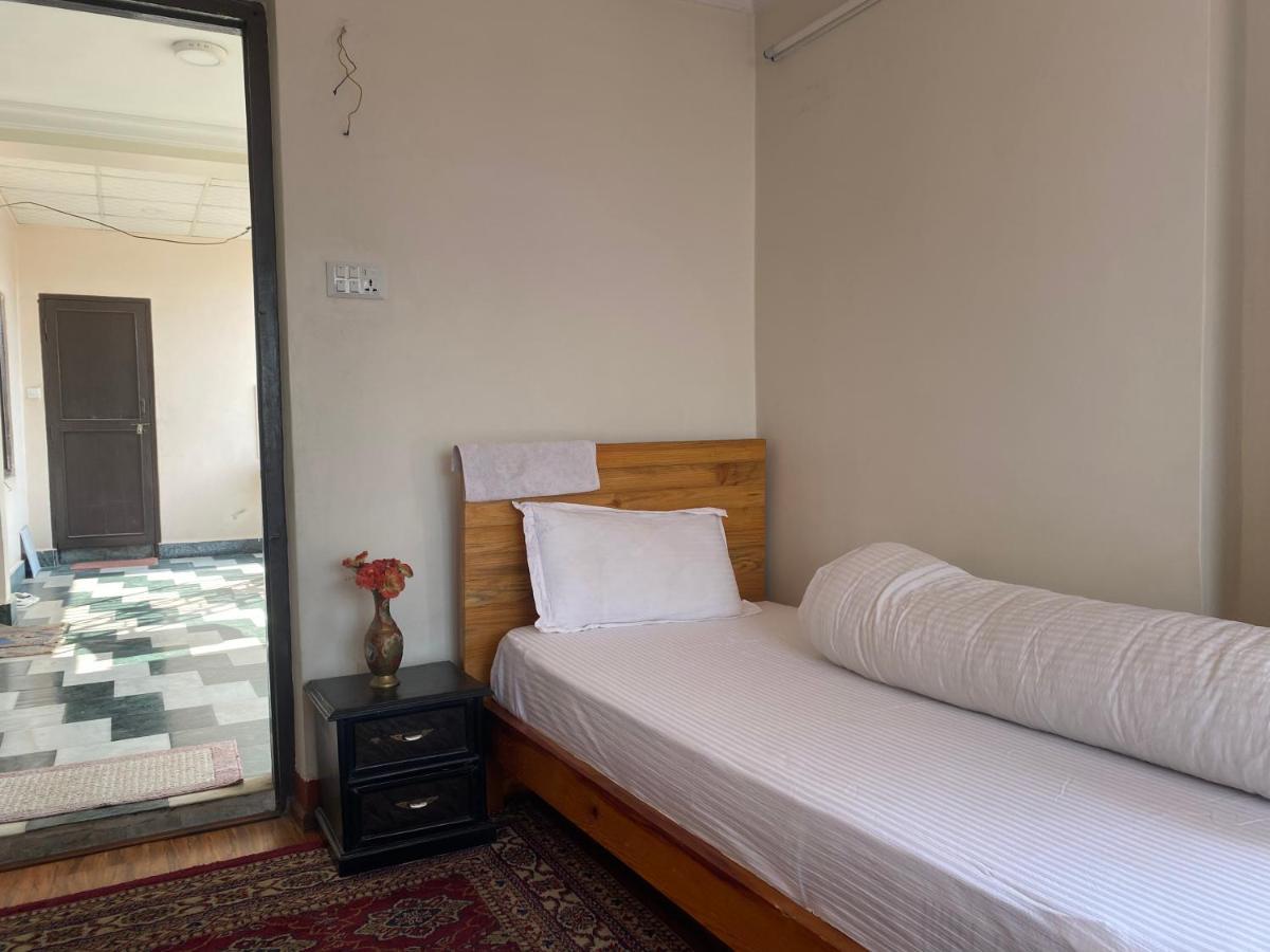 Birds Nest Hostel Катманду Екстериор снимка