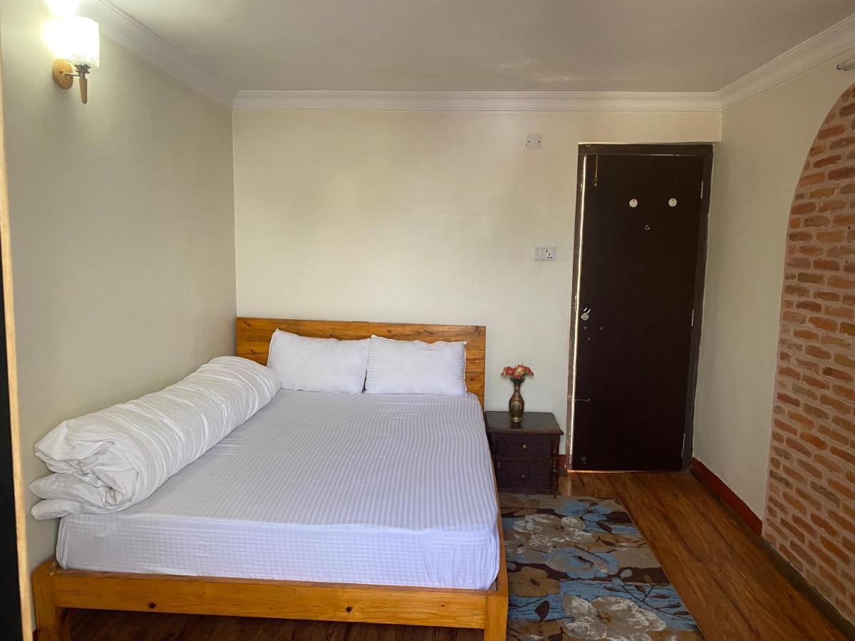 Birds Nest Hostel Катманду Екстериор снимка