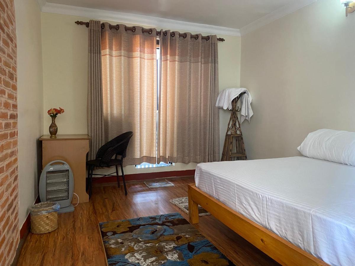 Birds Nest Hostel Катманду Екстериор снимка