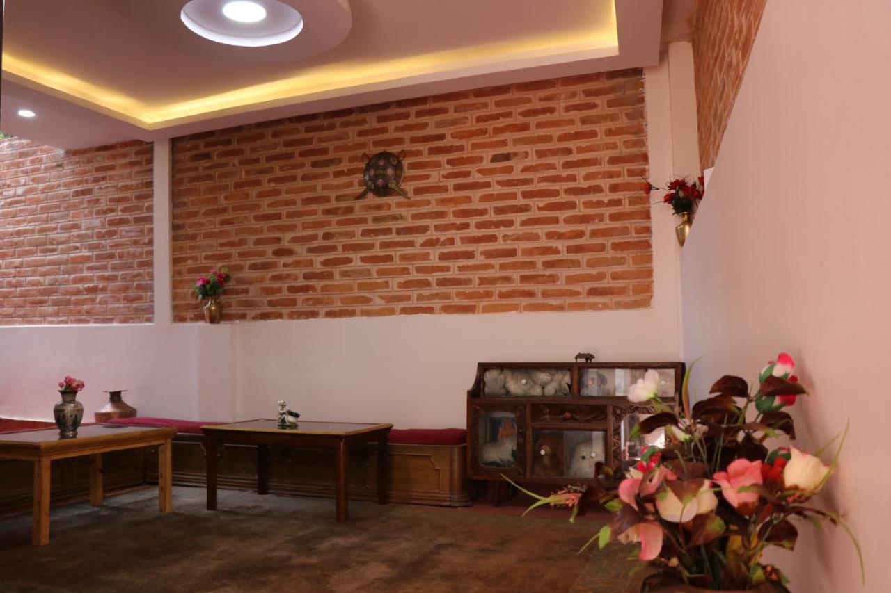 Birds Nest Hostel Катманду Екстериор снимка