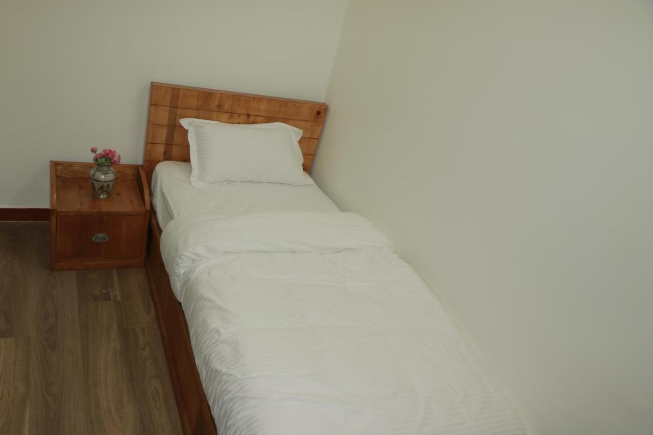 Birds Nest Hostel Катманду Екстериор снимка