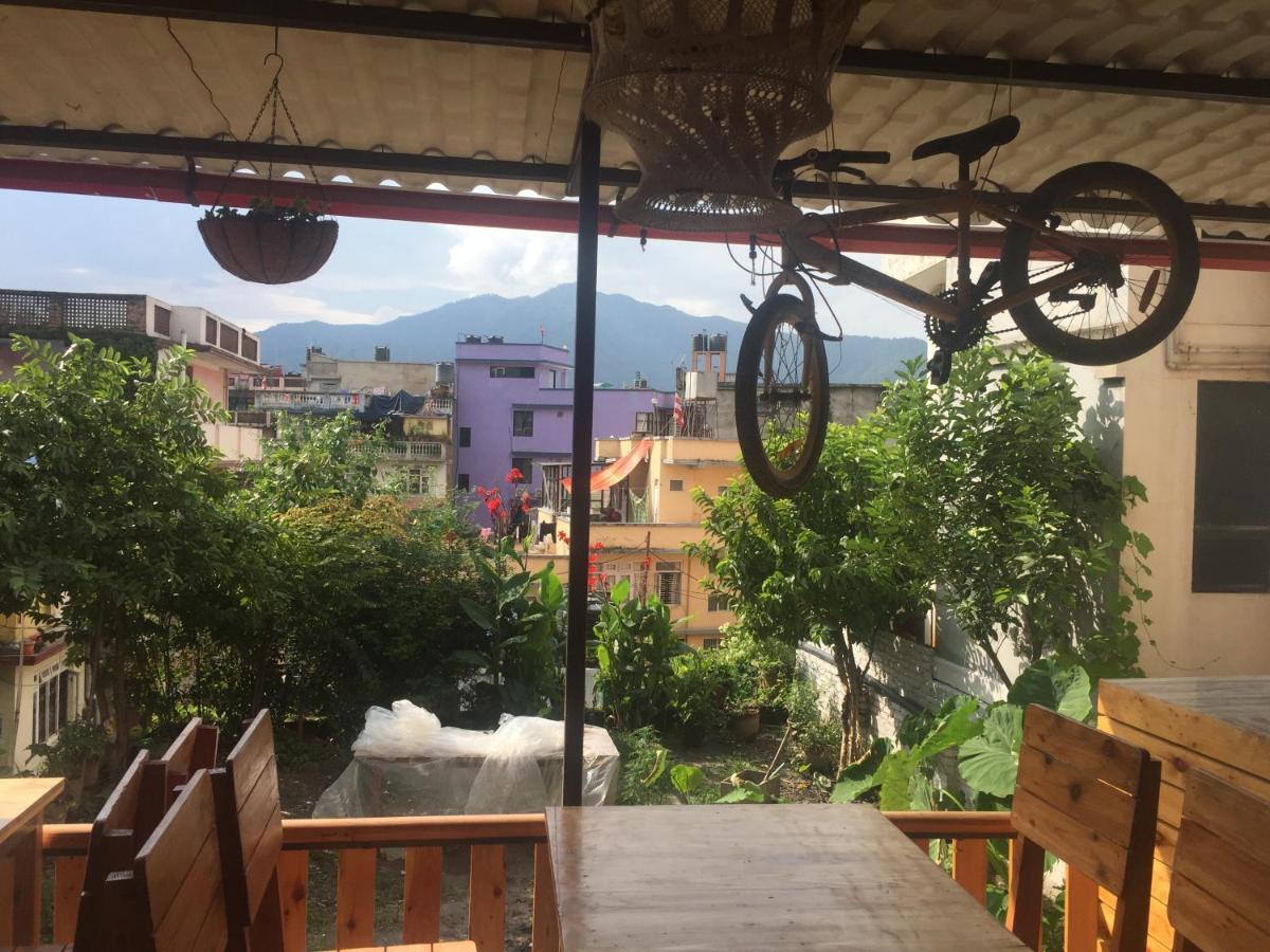 Birds Nest Hostel Катманду Екстериор снимка